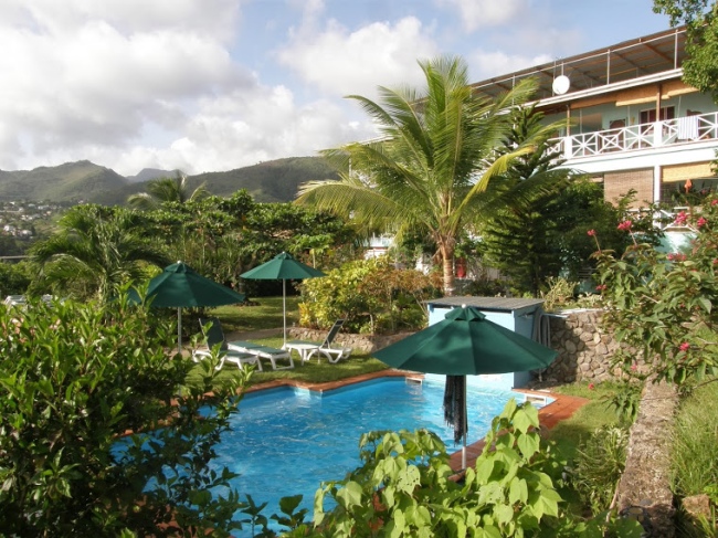 Ansicht Hotel & Pool - Dominica - 