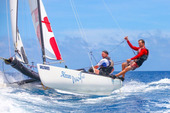 Segeln wie es jeder auf Mauritius lernen kann. Bei uns gibt es 5–6 exzellente Segellehrer, die Ihnen gerne unter südlicher Sonne beibringen mit einem Katamaran rasant zu segeln. - Mauritius - 