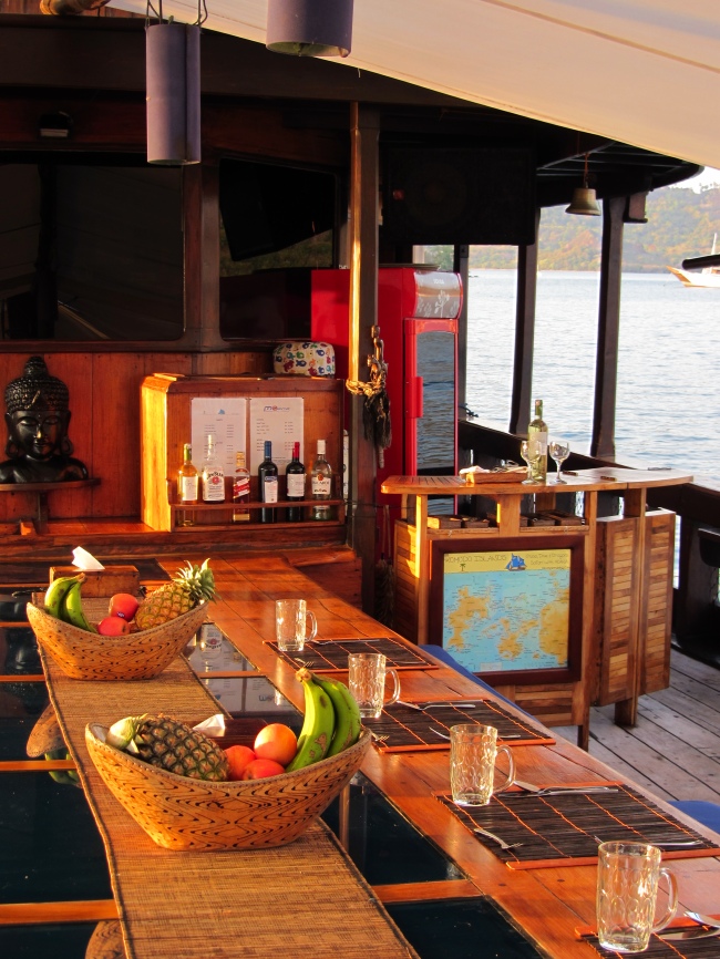 Blick auf unsere Bar an Deck - Indonesien - 