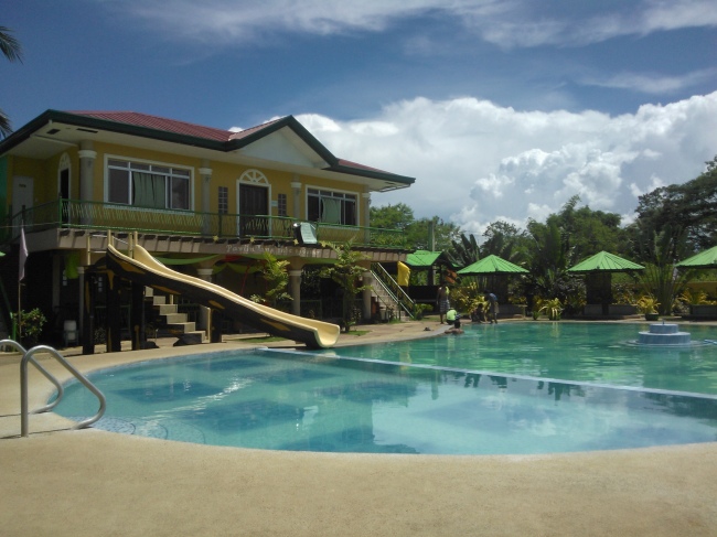 Blick vom Pool aufs Haupthaus - Philippinen - 