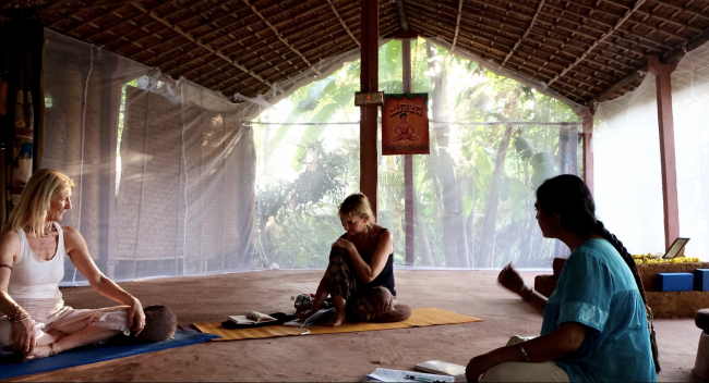 Yoga -Stunden und Seminare - Indien - 