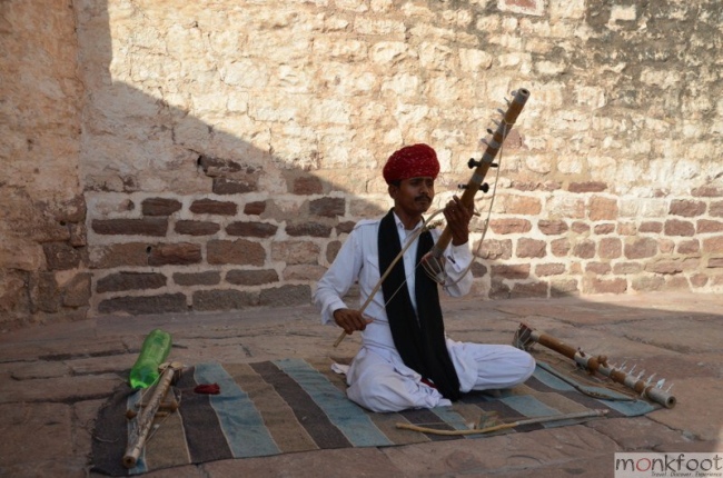 Traditioneller Straßenmusiker - Indien - 