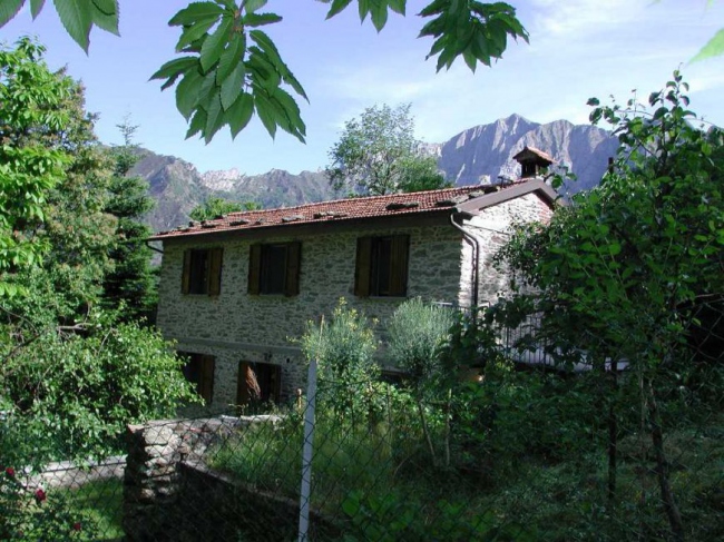 Unterkünfte im eigenen Haus und bei Einheimischen im Dorf - Italien - 
