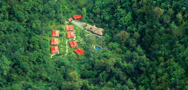 Die Lodge von oben, von Regenwald umgeben - Costa Rica - 