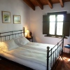 Rosmarin Schlafzimmer mit einem Doppelbett 160 x 200 cm.