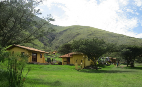 Ferienhäuser mit Seeblick nahe Ibarra und Panamericana