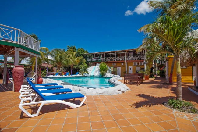 Blick über den Pool - Curaçao - 