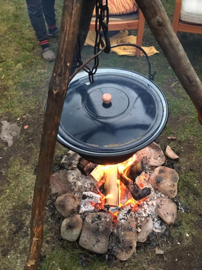 Kochen am Lagerfeuer  - Russland - 