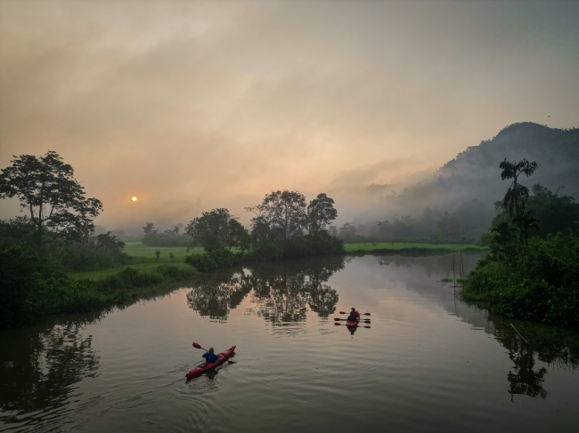 Mit dem Kajak in den tropischen Sonnenaufgang, ein unvergessliche Momente in der Wildnis - Sri Lanka - 