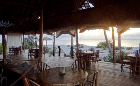 Öko-Lodge am Strand mit Safari-Angeboten nahe Pangani