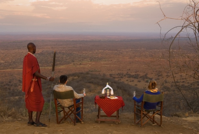 Sundowner am Poachers Lookout - Kenia - 