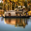 Ein Hausboot auf den Backwaters in Kerala