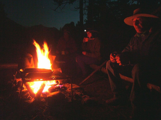 Lagerfeuerromantik auf unseren Wanderritten - Kanada - 
