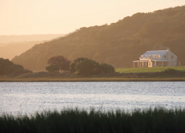 Wunderbarer Blick auf unser Guesthouse von der anderen Seite des Flusses - Südafrika - 