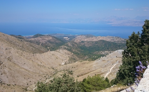 Bungalows an ruhiger Lage mit Meerblick auf Korfu