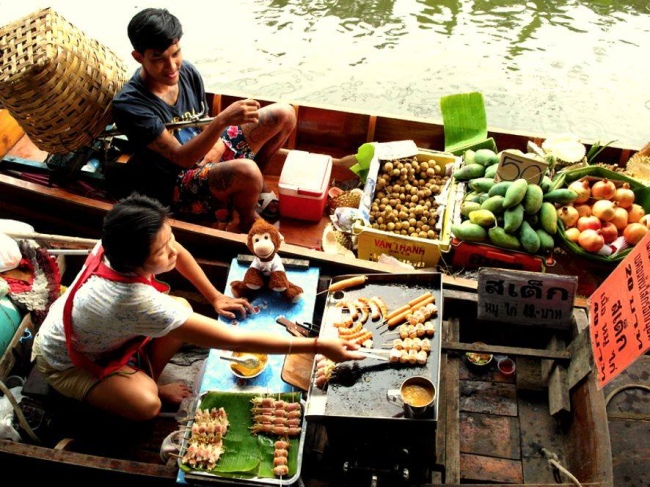 Faszination Train + Floating Market: Ein individueller Tagesausflug zu den Schwimmenden Märkten - Thailand - 