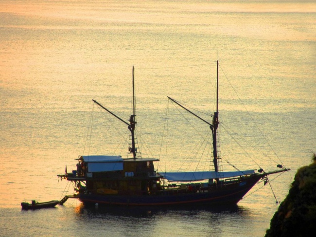 Unser Tauchschiff zum Sunset - Indonesien - 