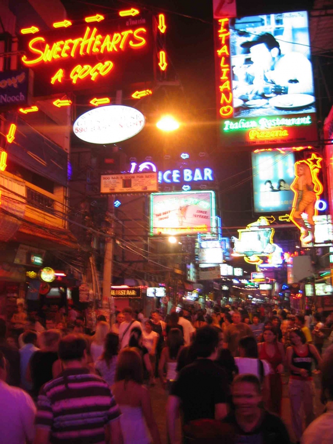 ... wartet das aufregende und unvergessliche Nachtleben von Pattaya! - Thailand - 